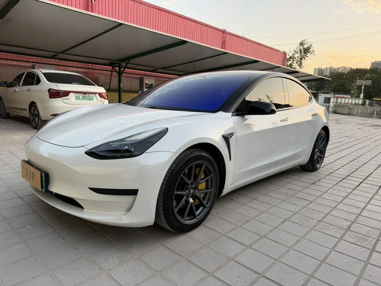 Tesla Model 3  из Китая