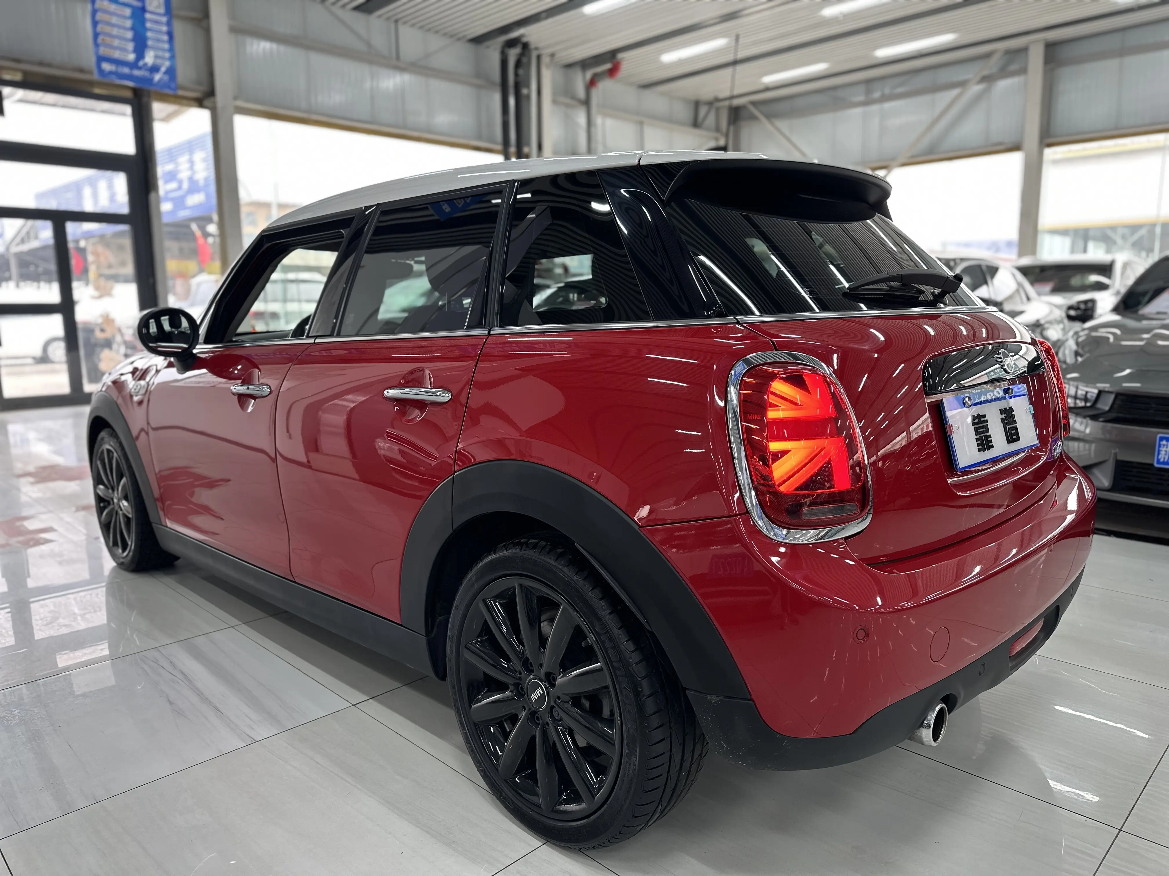 MINI 