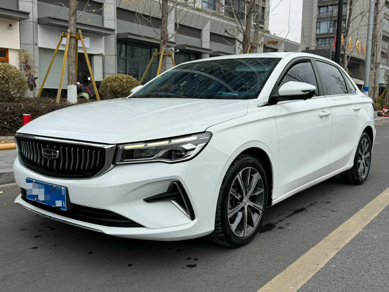 Geely Emgrand  из Китая