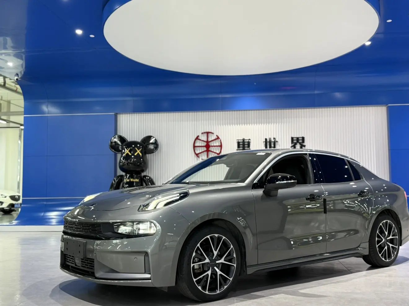 Lynk & Co 03
