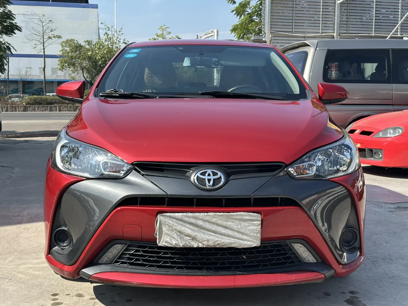 Toyota Yaris L  из Китая