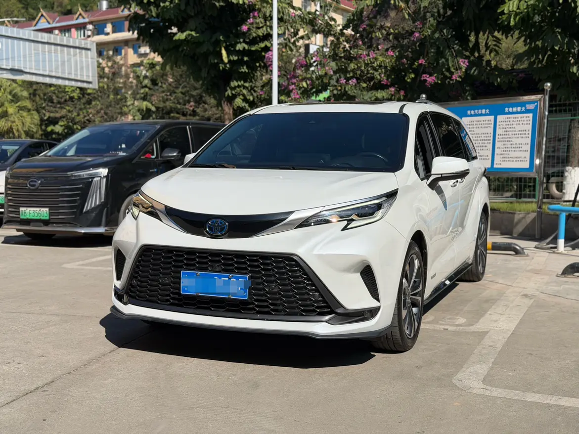 Toyota Granvia  из Китая