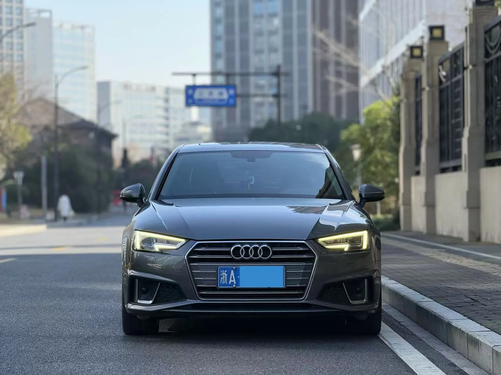 Audi A4L  из Китая