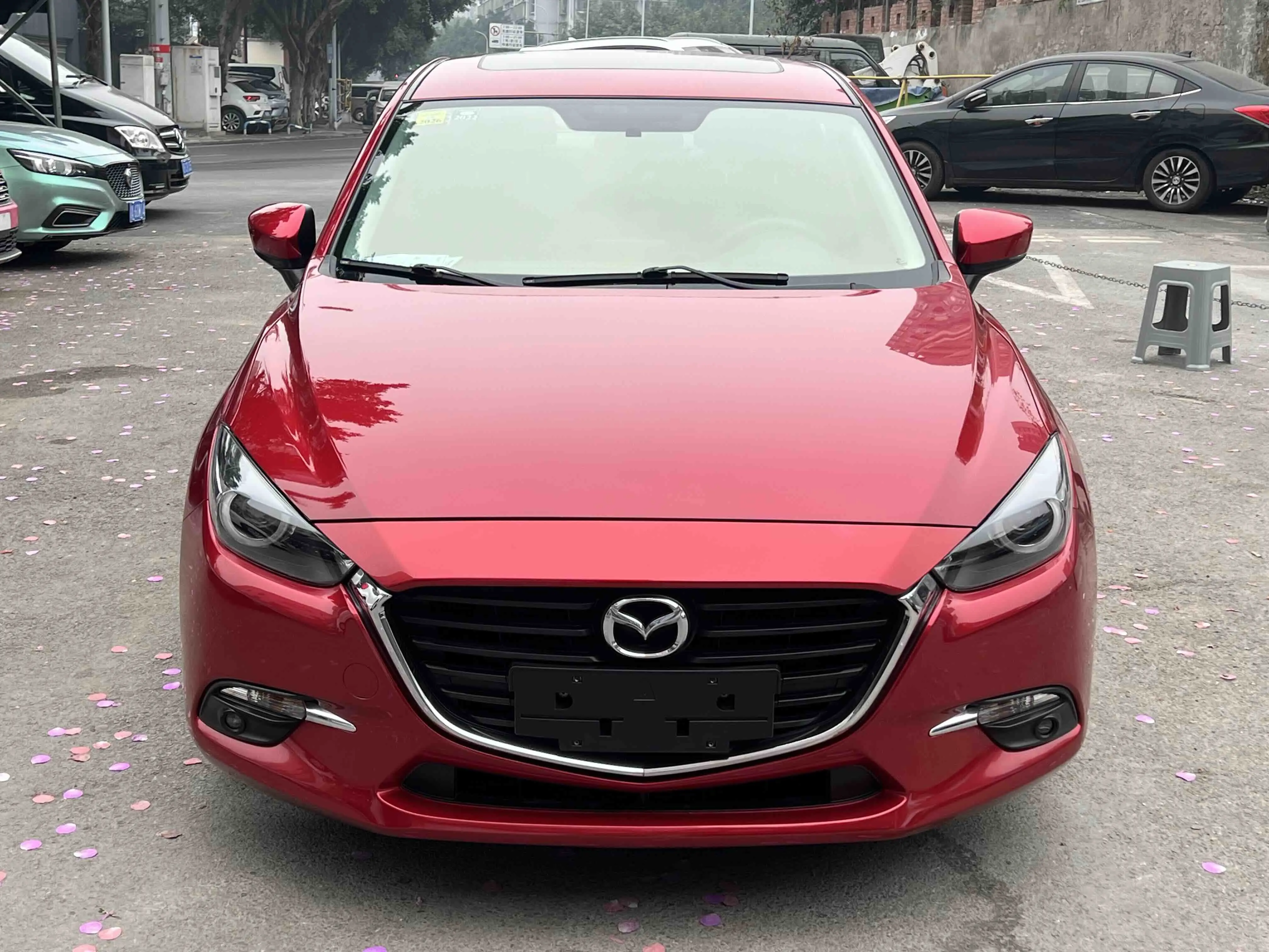 Mazda Axela (Mazda3)  из Китая