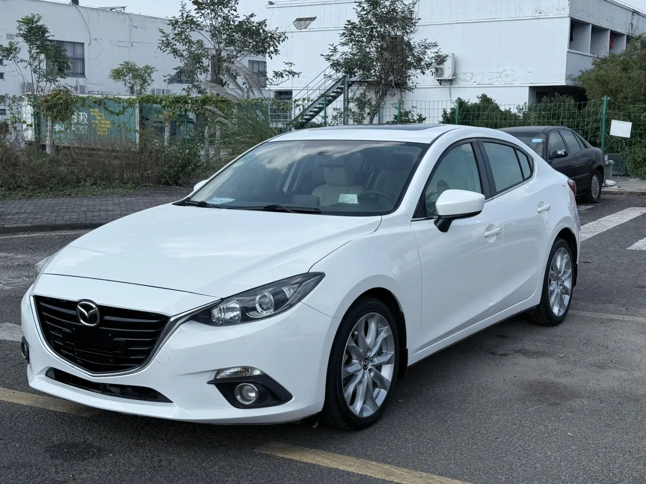 Mazda Axela (Mazda3)  из Китая