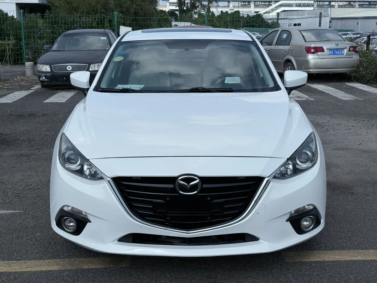 Mazda Axela (Mazda3)  из Китая