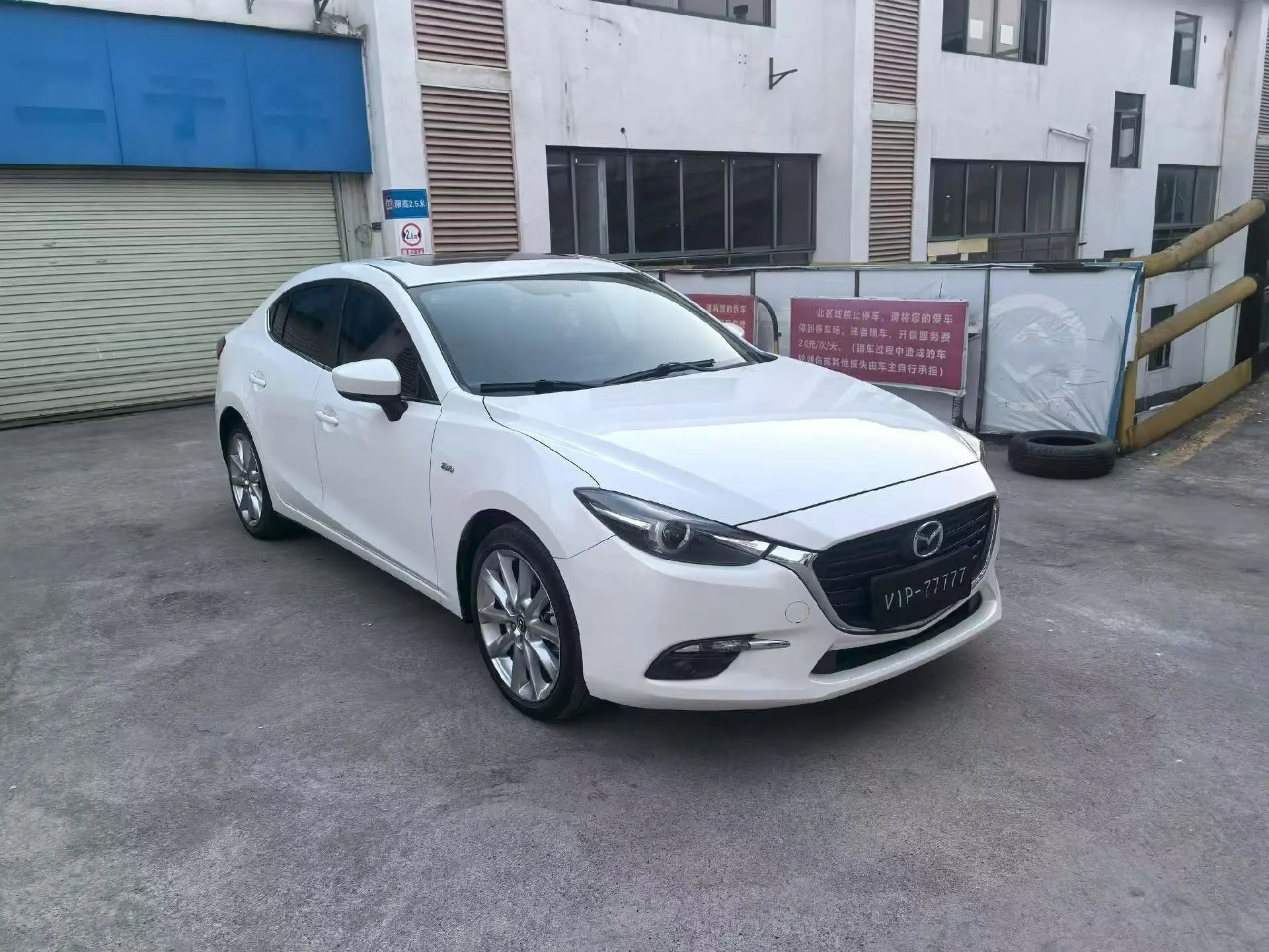 Mazda Axela (Mazda3)  из Китая