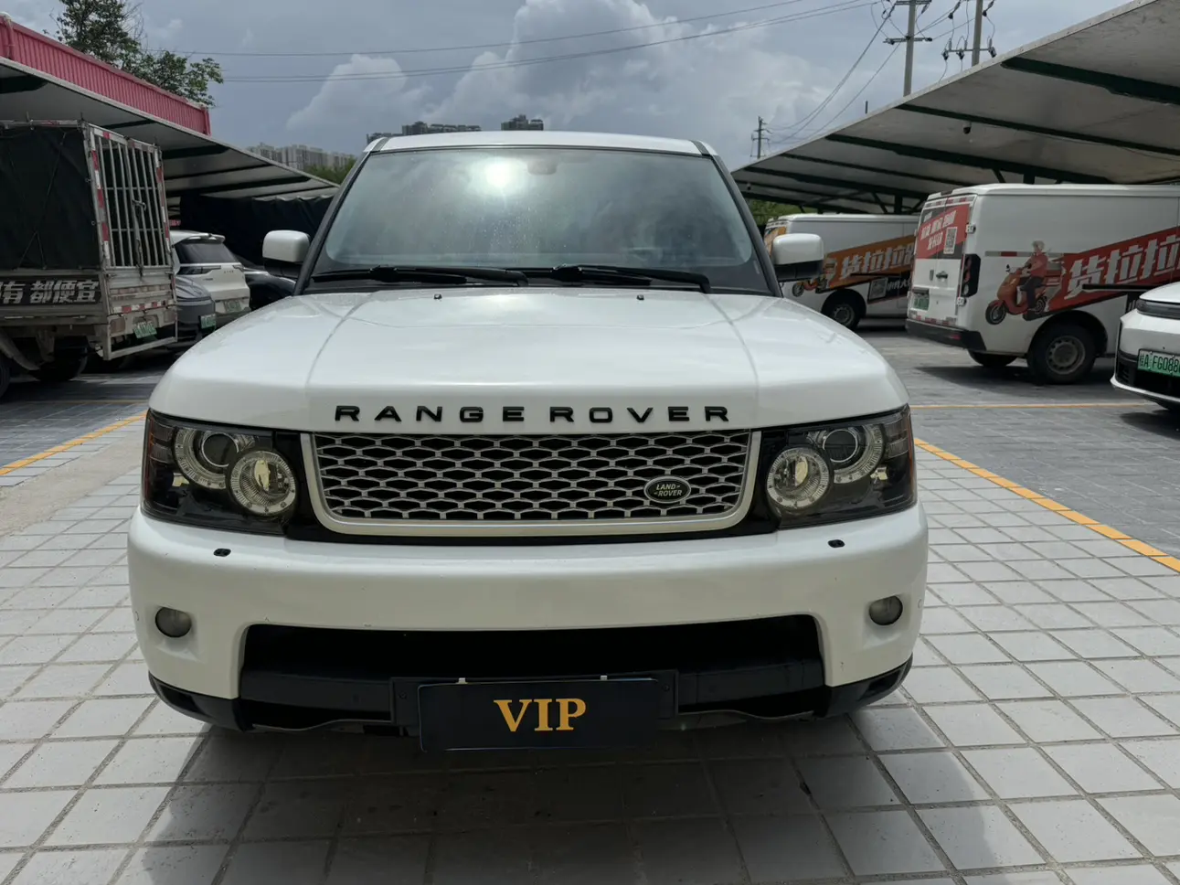 Land Rover Range Rover Sport  из Китая