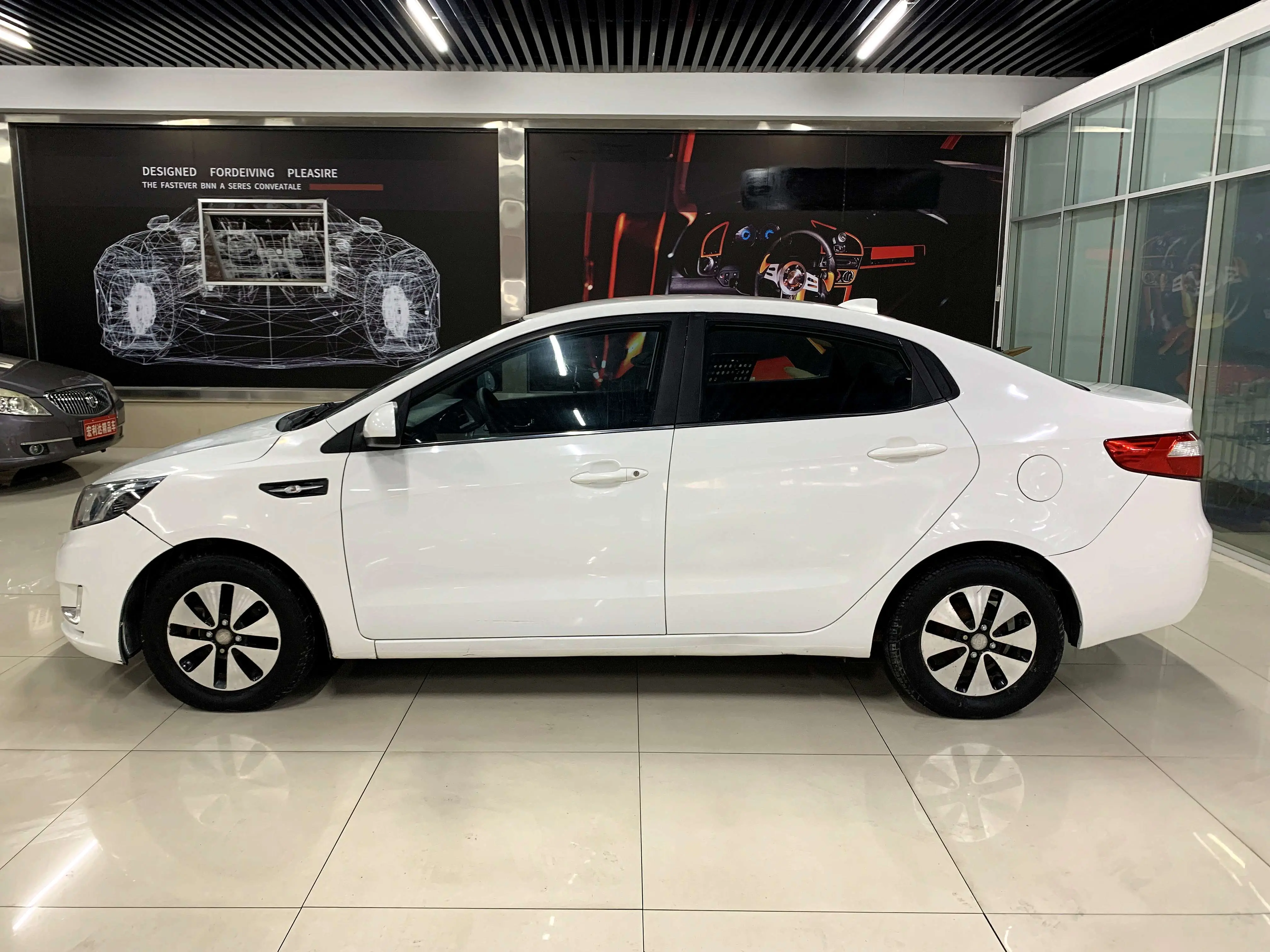 Kia K2  из Китая