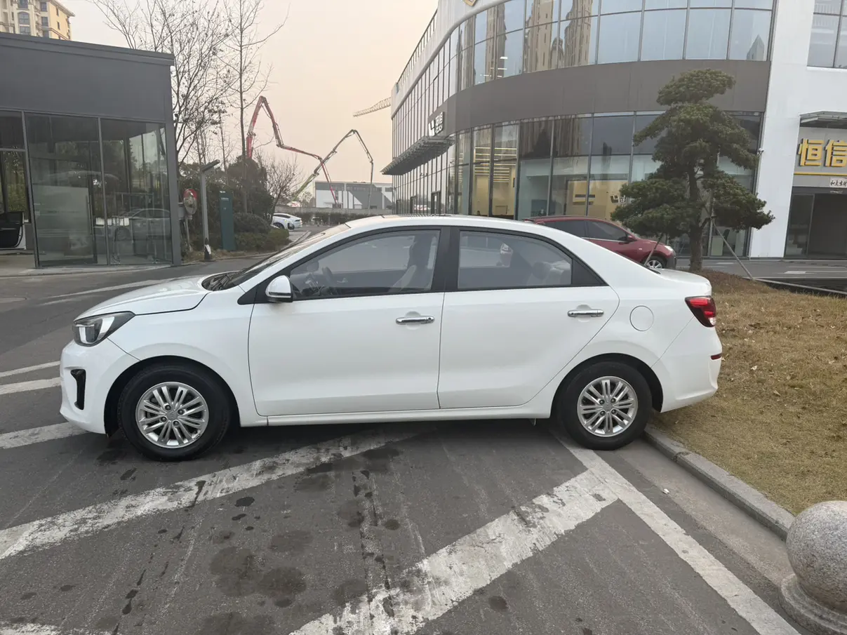 Kia Pegas (Huanchi)  из Китая