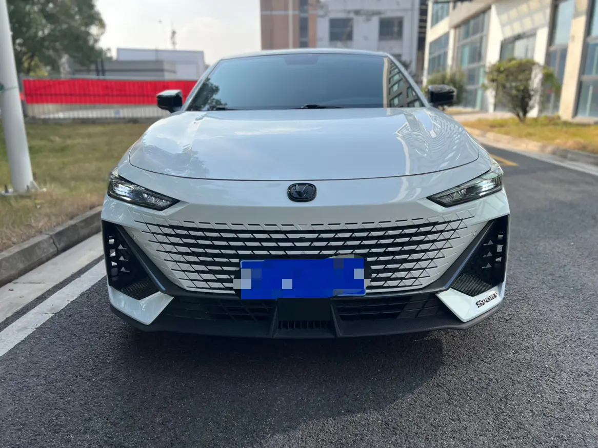 Changan UNI-V  из Китая