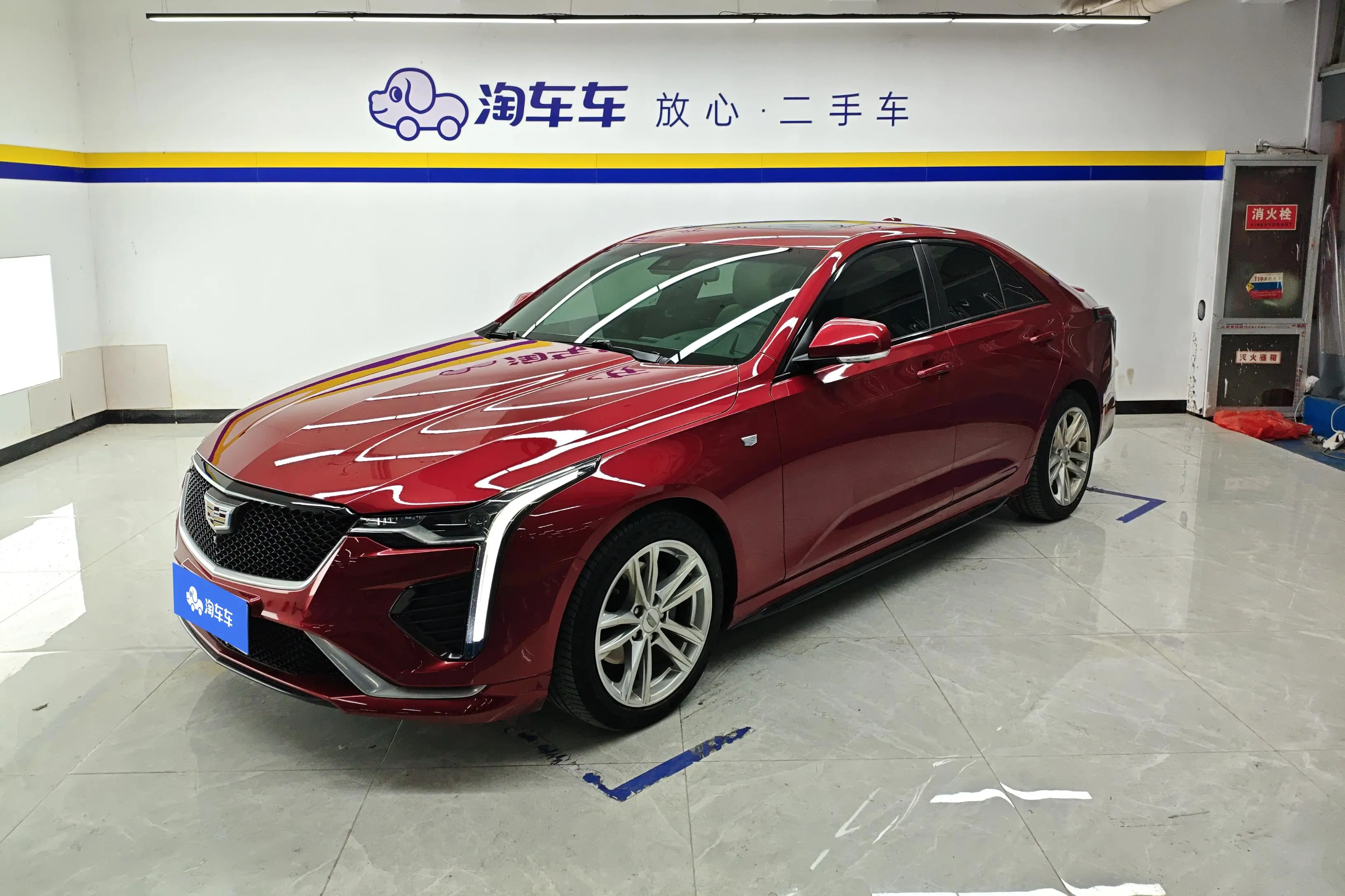 Cadillac CT4  из Китая