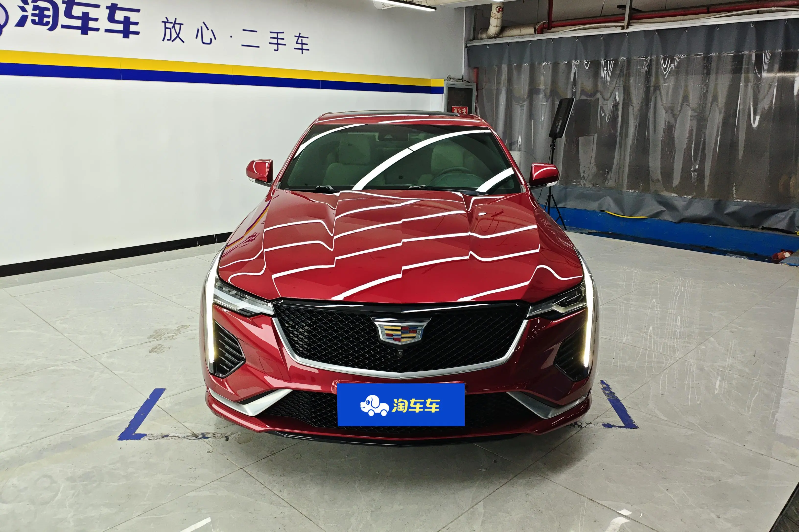 Cadillac CT4  из Китая