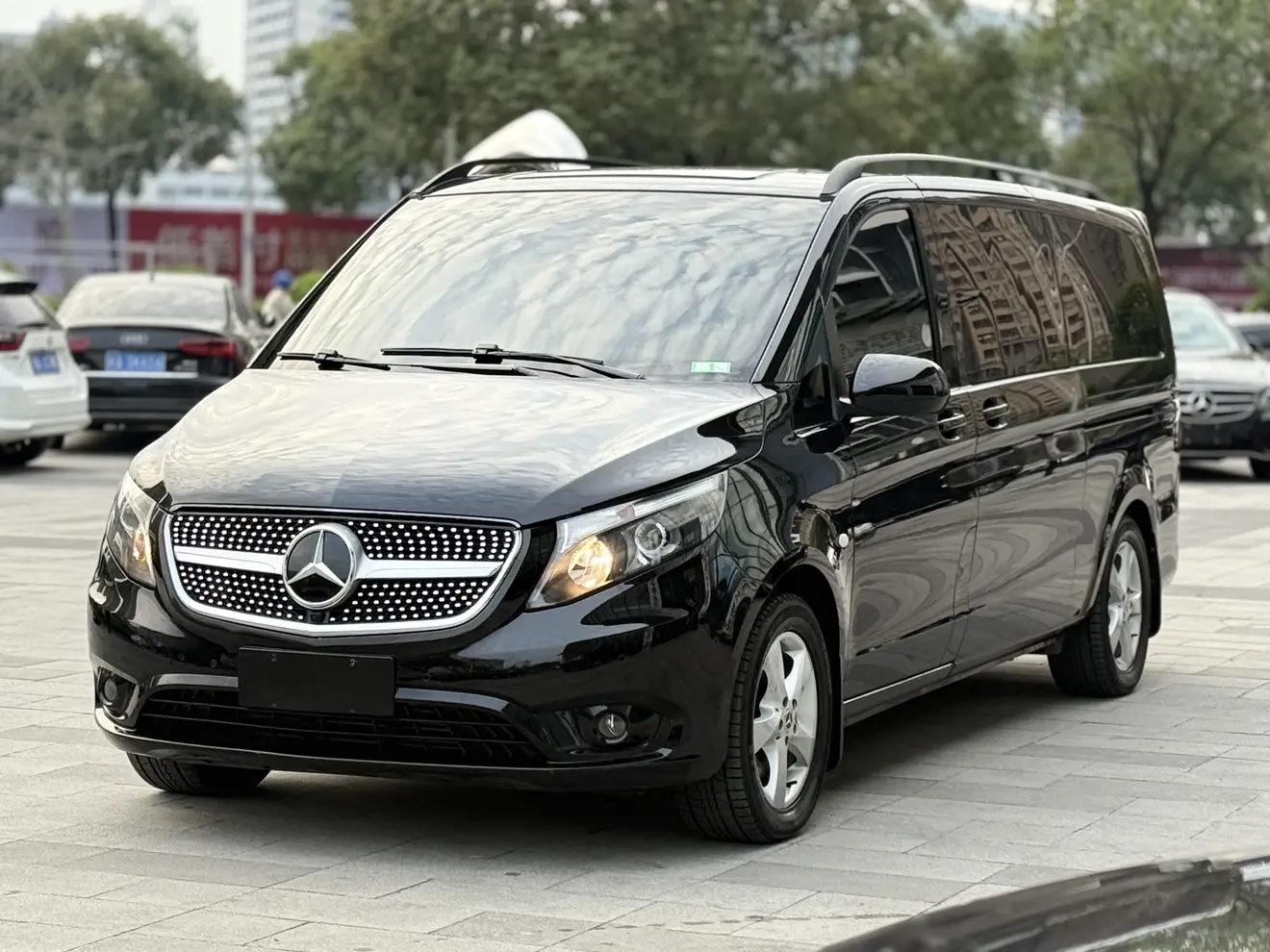 Mercedes-Benz Vito  из Китая