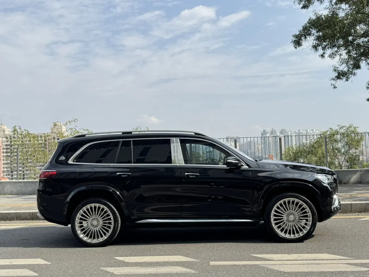 Mercedes-Benz Maybach GLS  из Китая