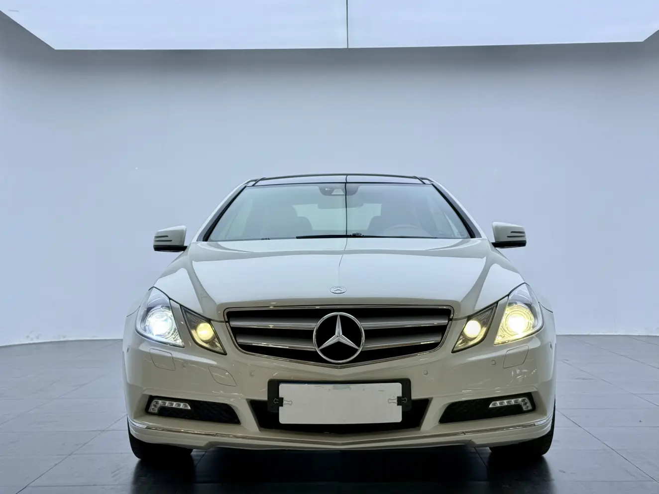 Mercedes-Benz E-Class  из Китая