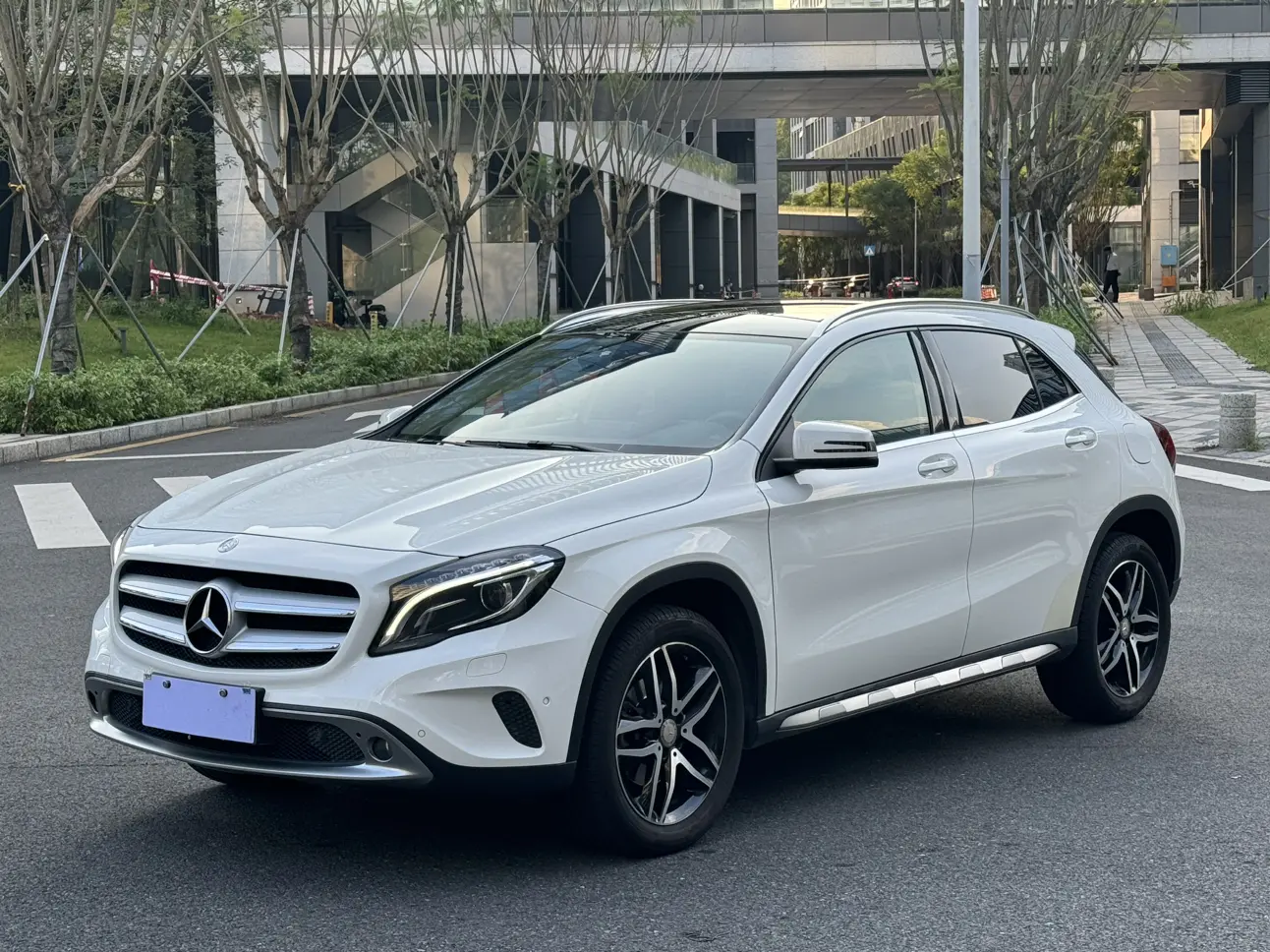 Mercedes-Benz GLA  из Китая