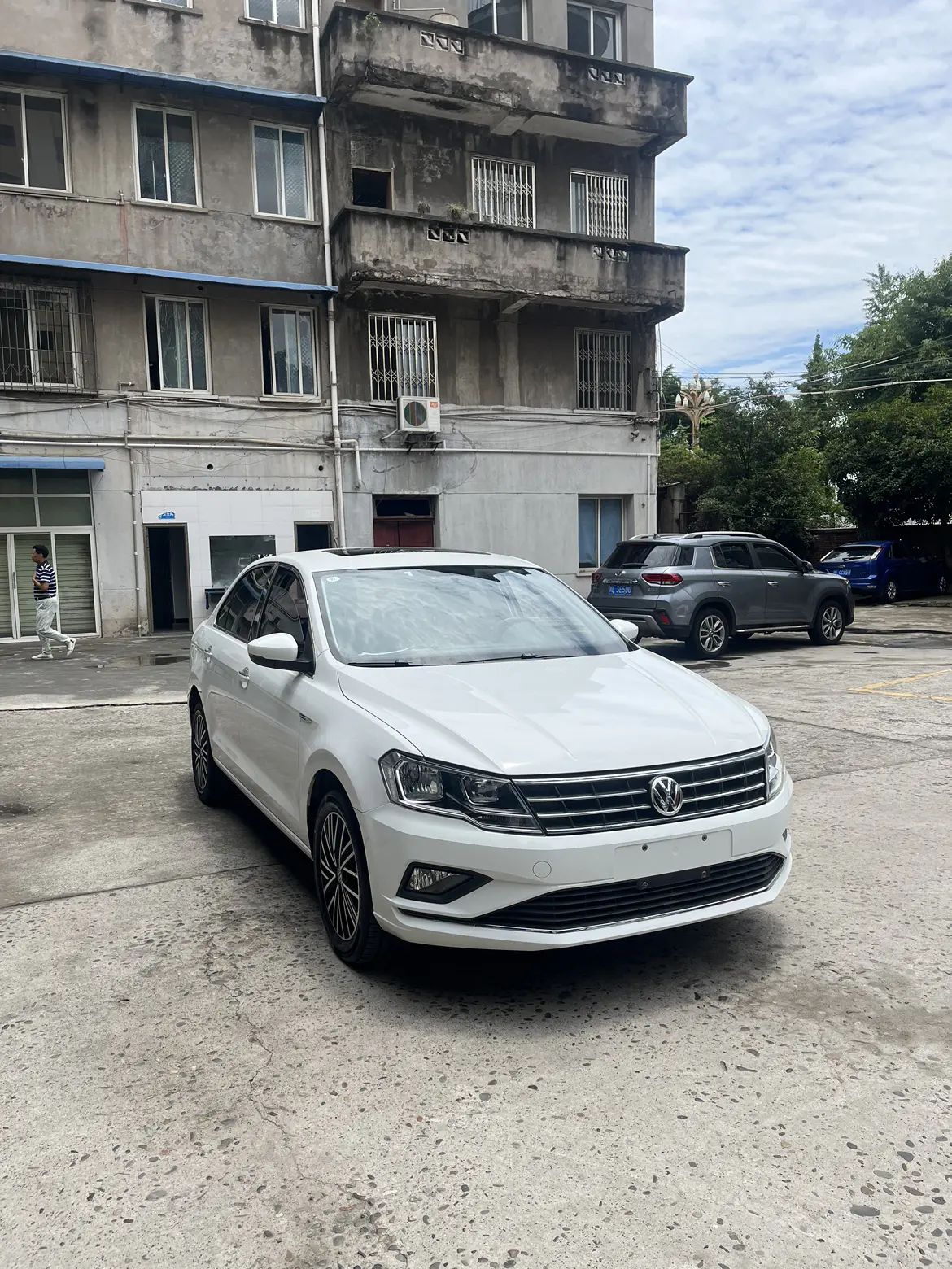 Volkswagen Jetta  из Китая