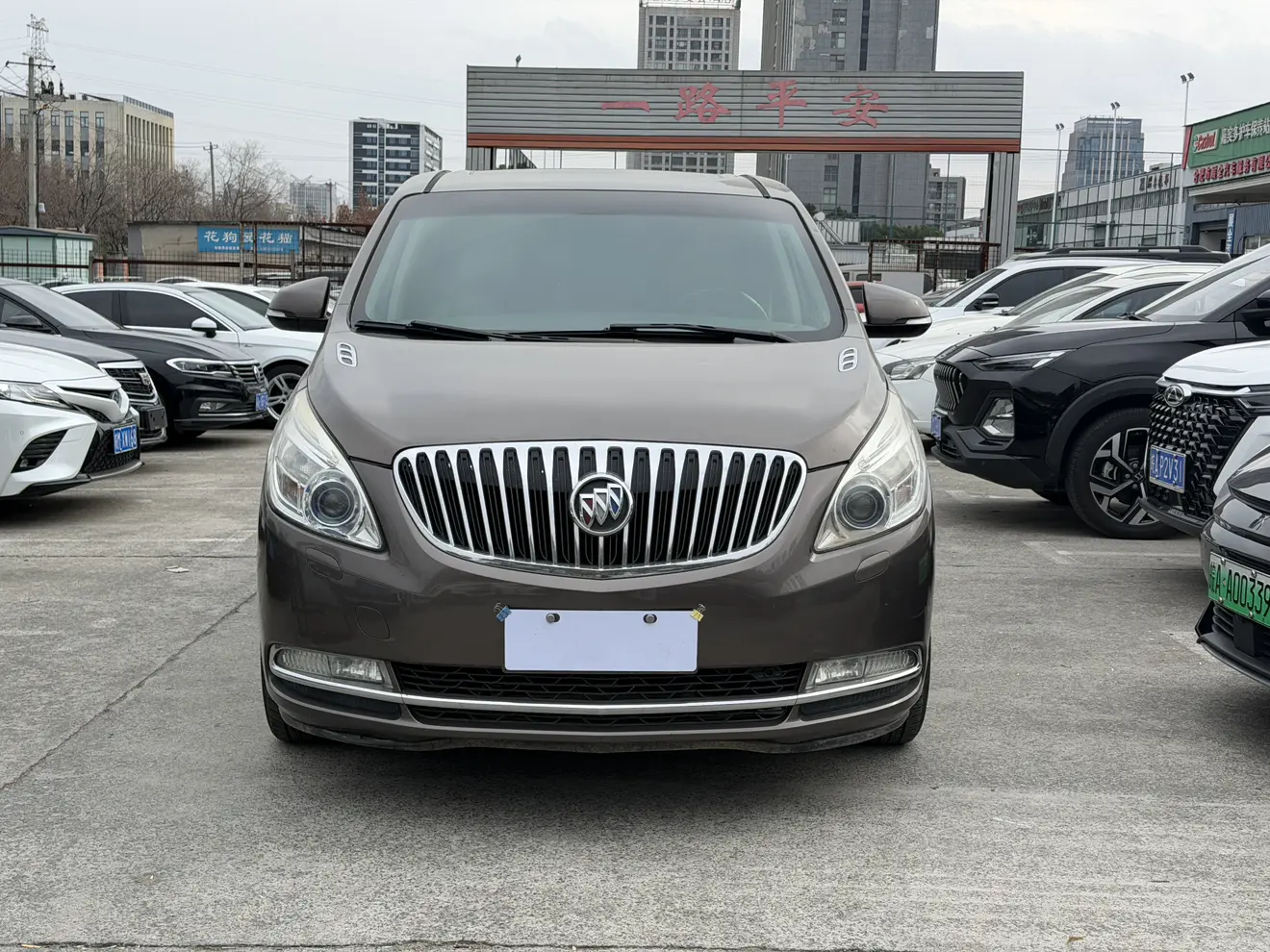 Buick GL8  из Китая