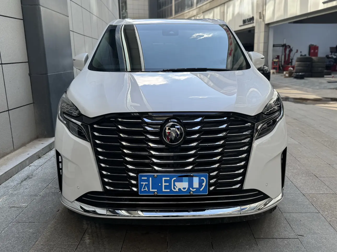 Buick GL8  из Китая