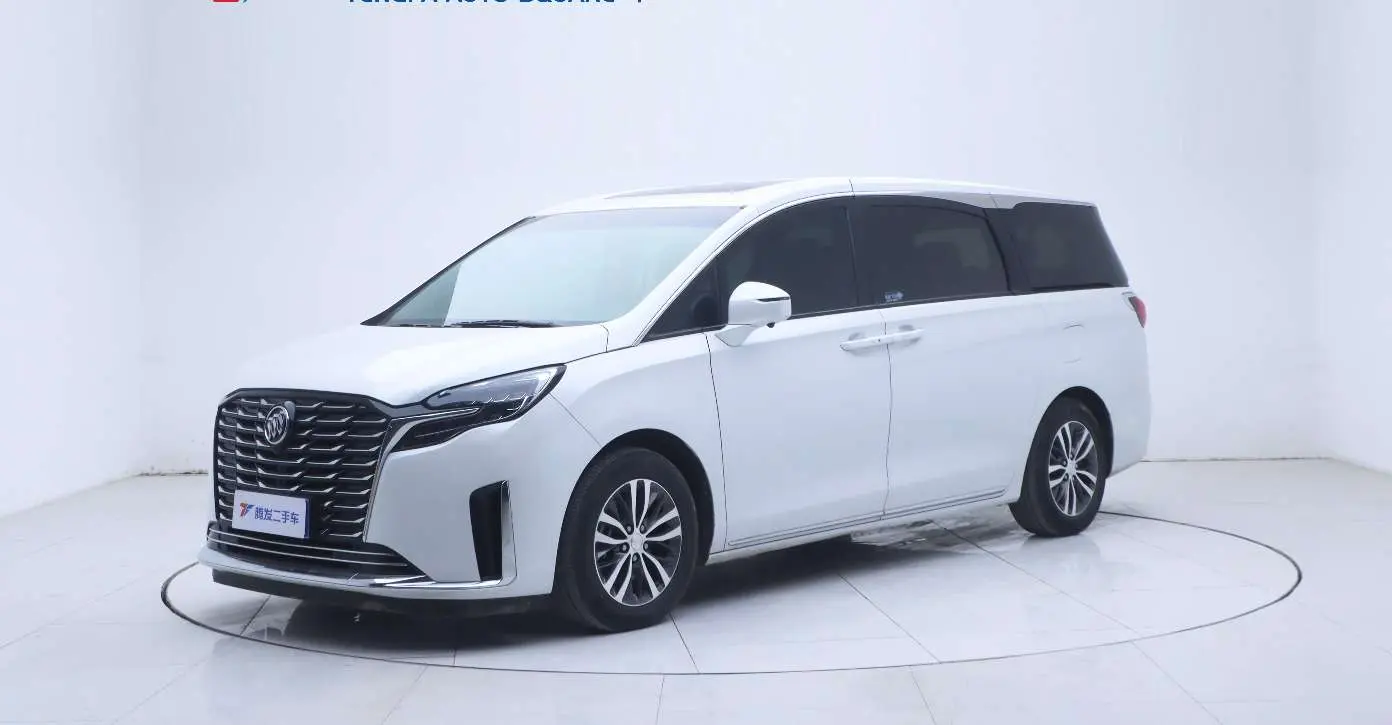 Buick GL8  из Китая