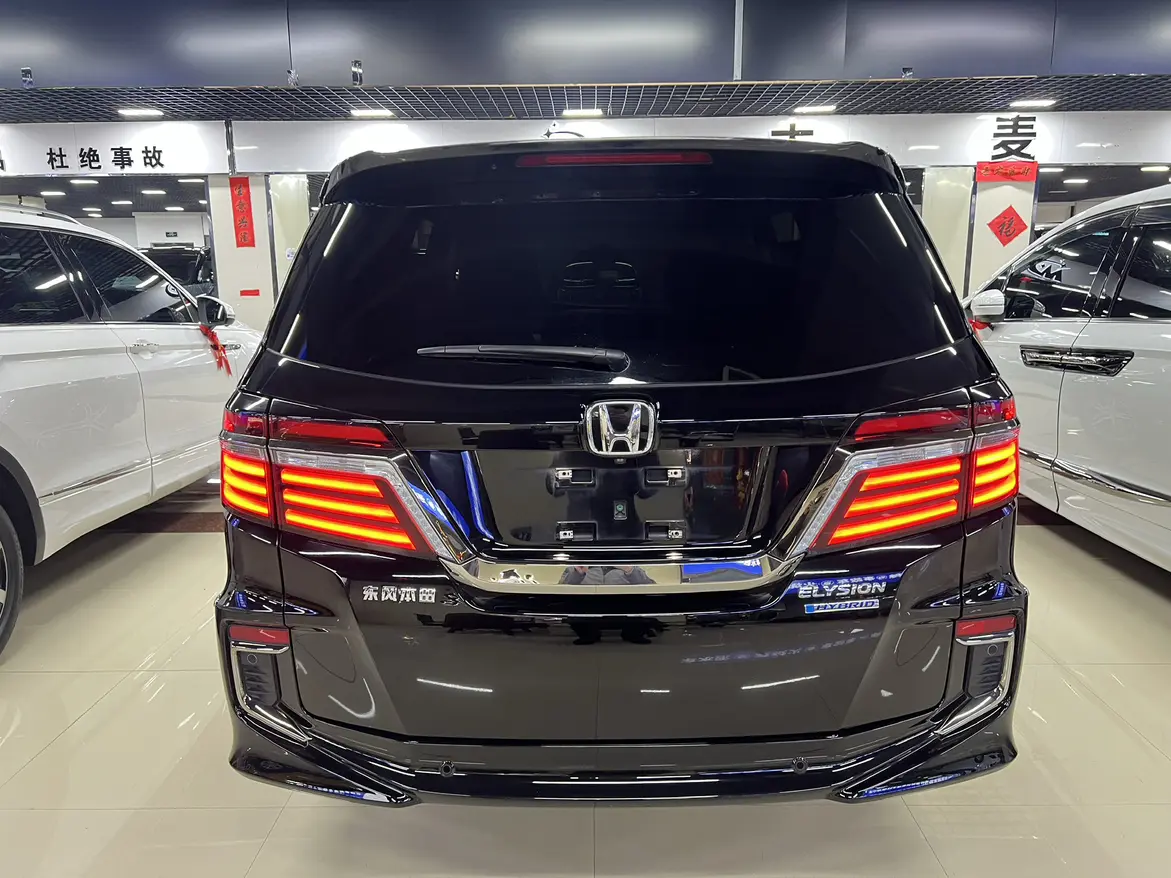 Honda Elysion (Alison)  из Китая