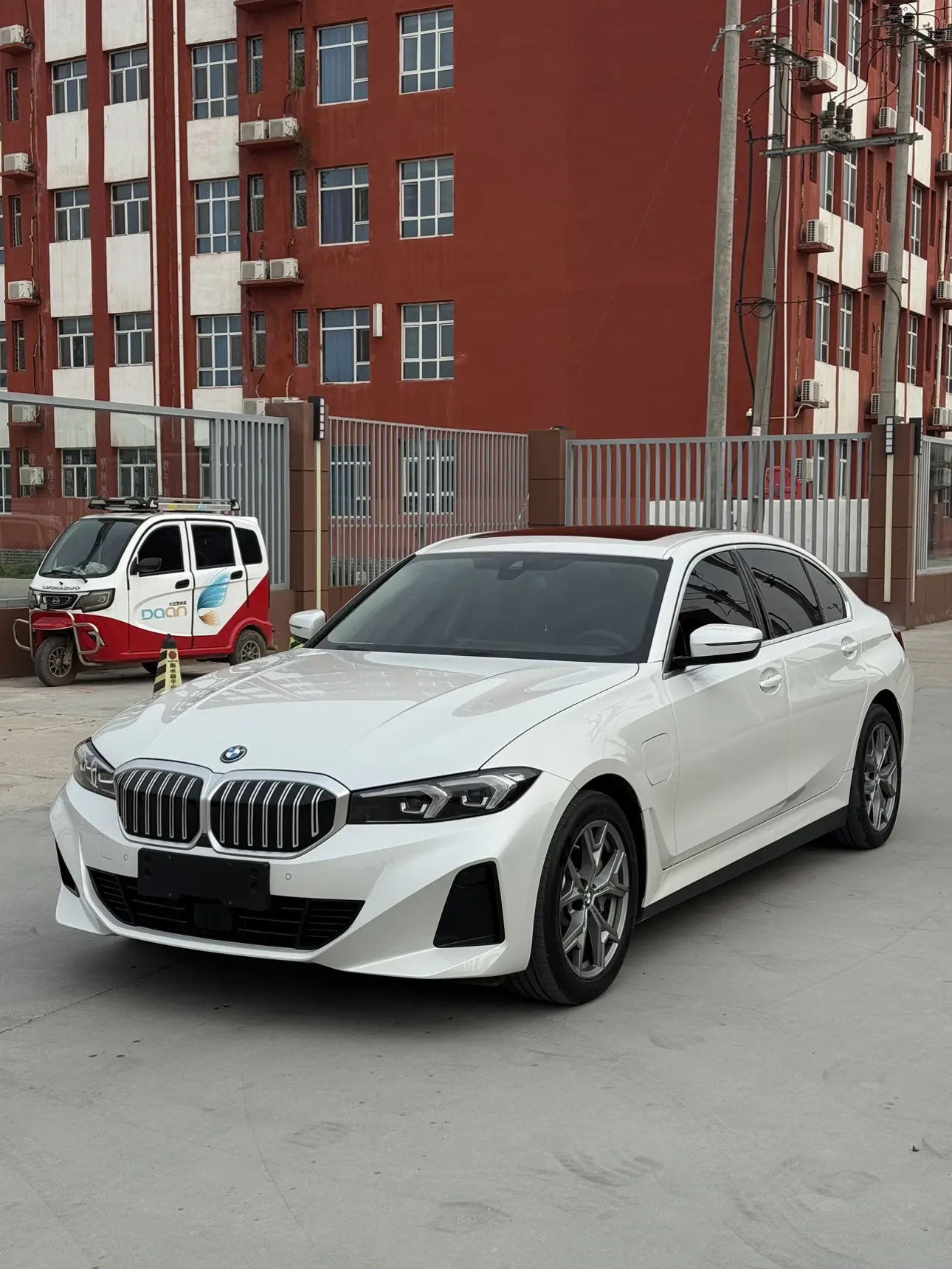 BMW i3  из Китая