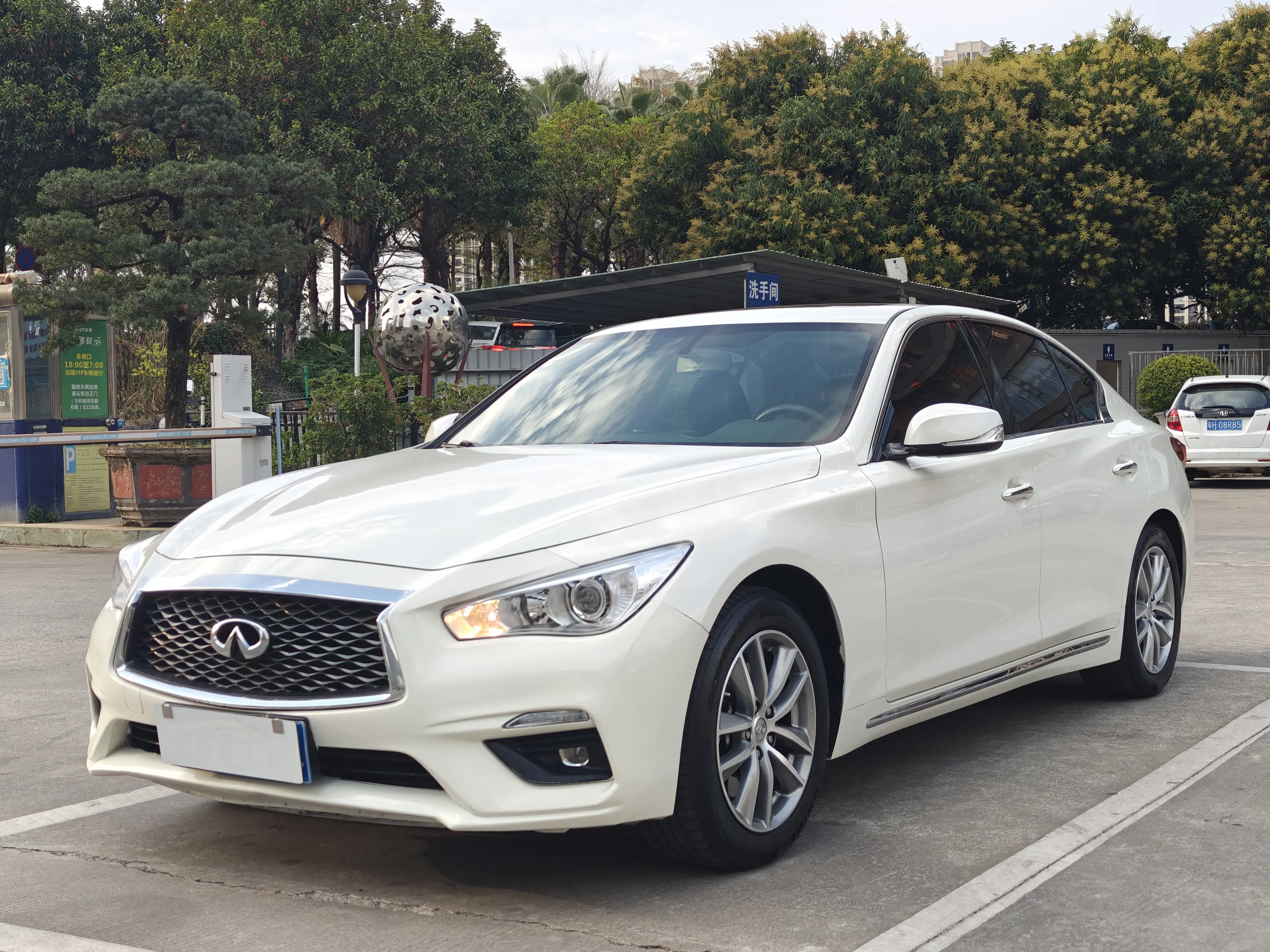 Infiniti Q50L  из Китая