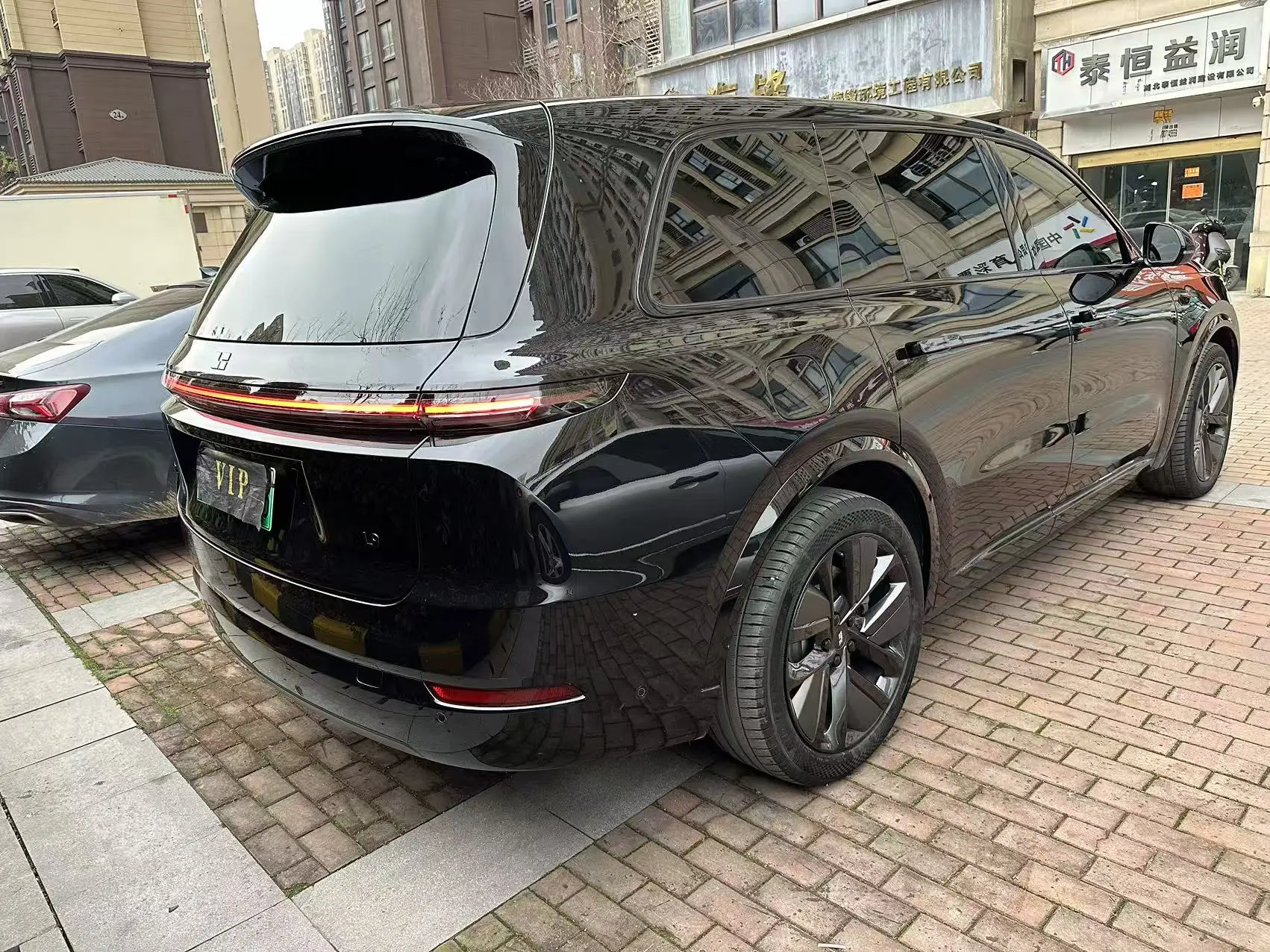 Li L9 (Ideal L9)  из Китая