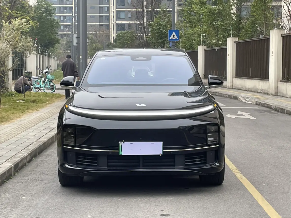 Li L7 (Ideal L7)  из Китая