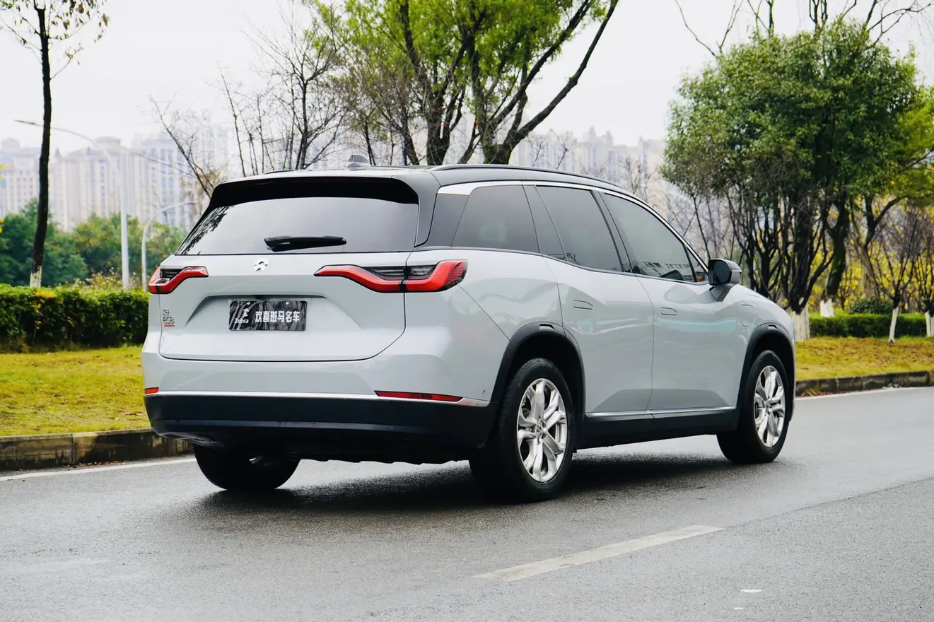 NIO ES8  из Китая