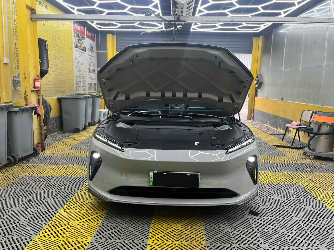 NIO ET5T  из Китая