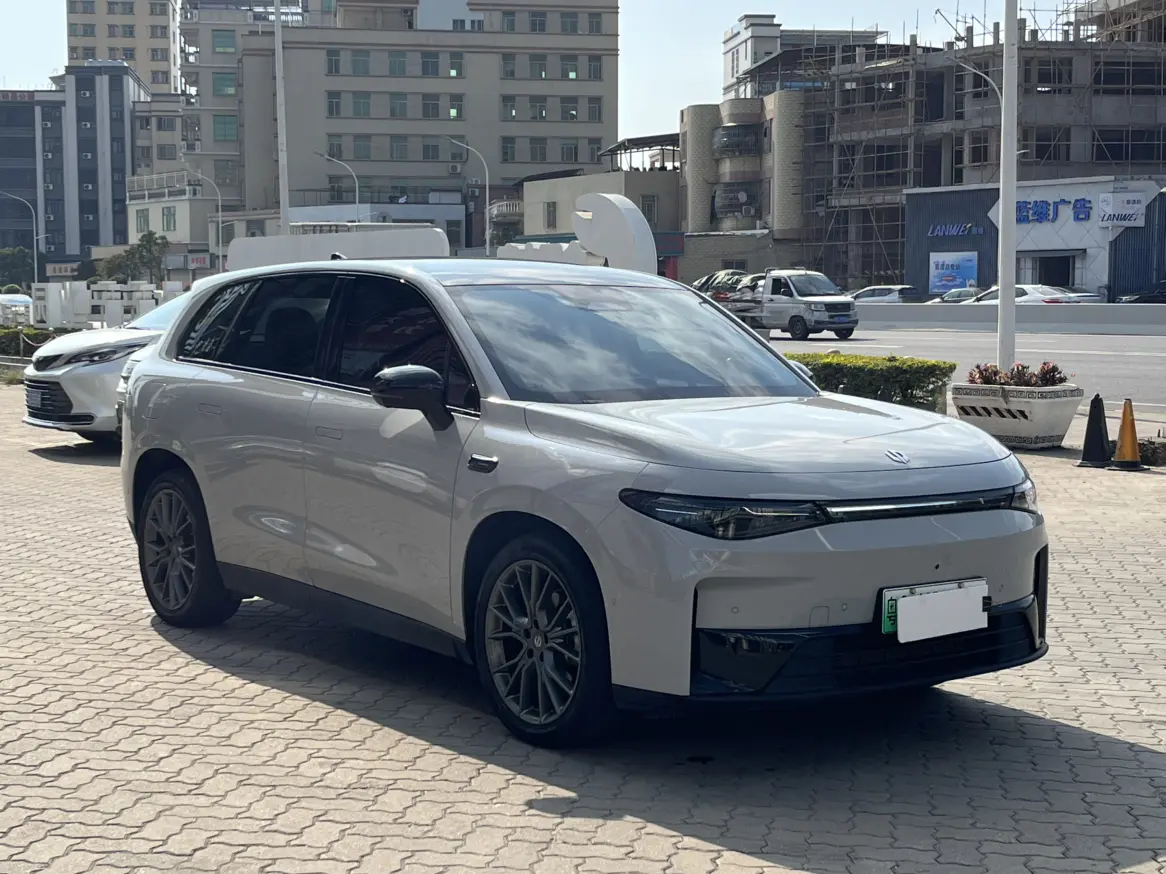 Leapmotor Zero running C10  из Китая