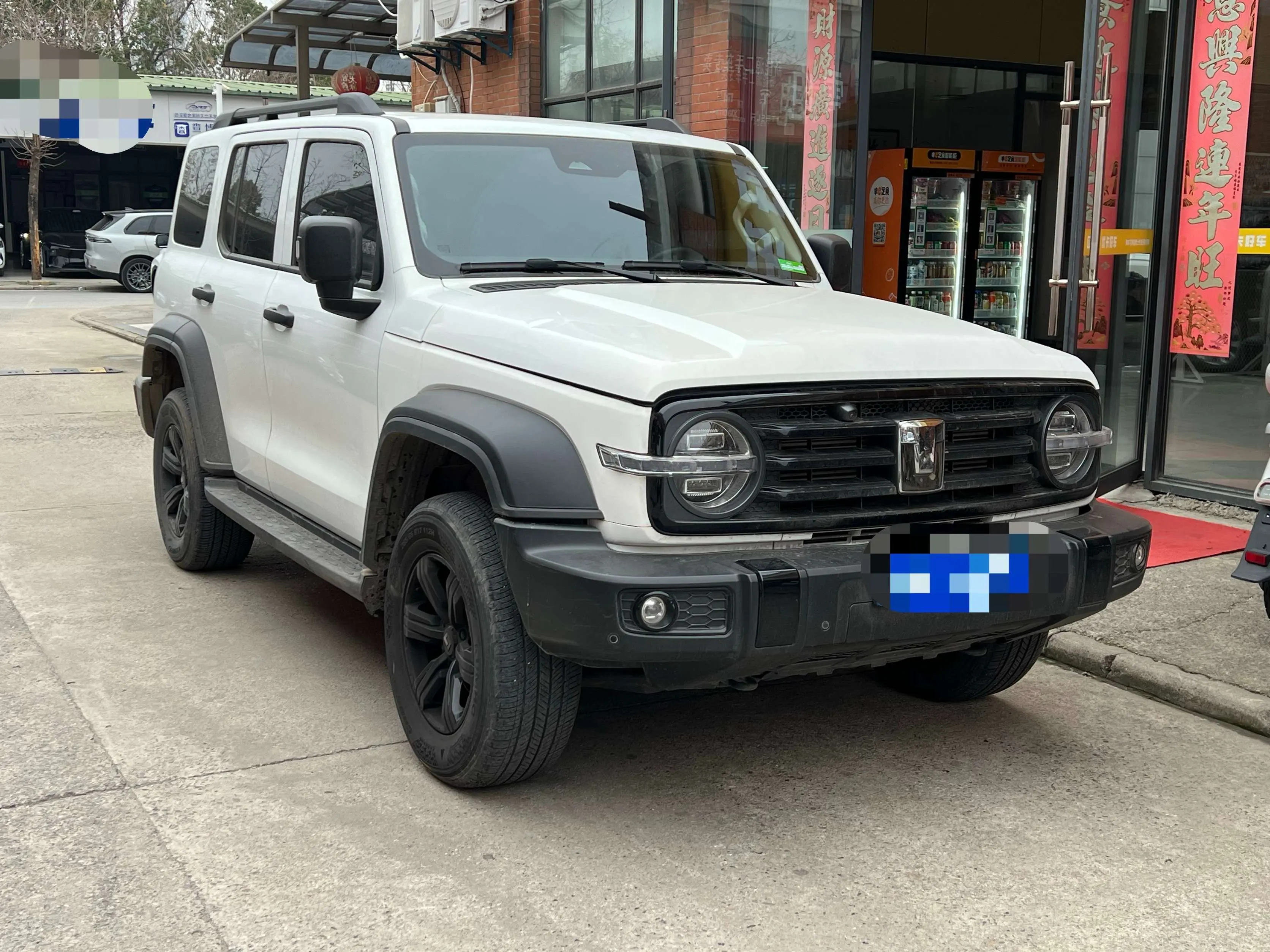 Tank 300  из Китая