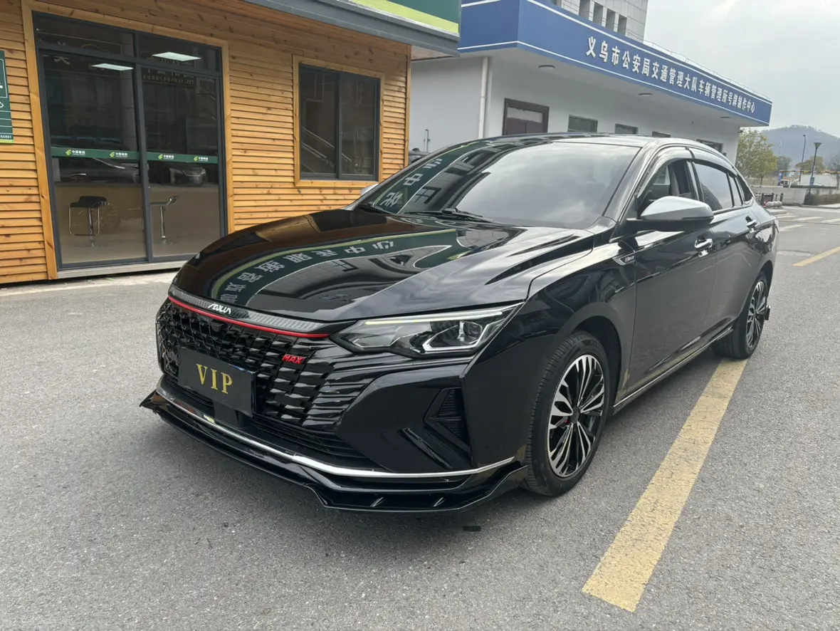 Dongfeng Yixuan MAX  из Китая