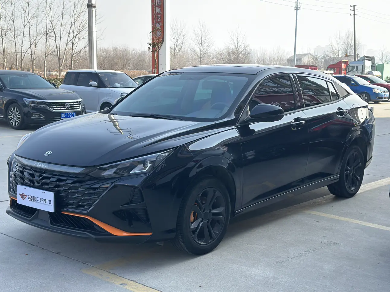 Dongfeng Yixuan  из Китая