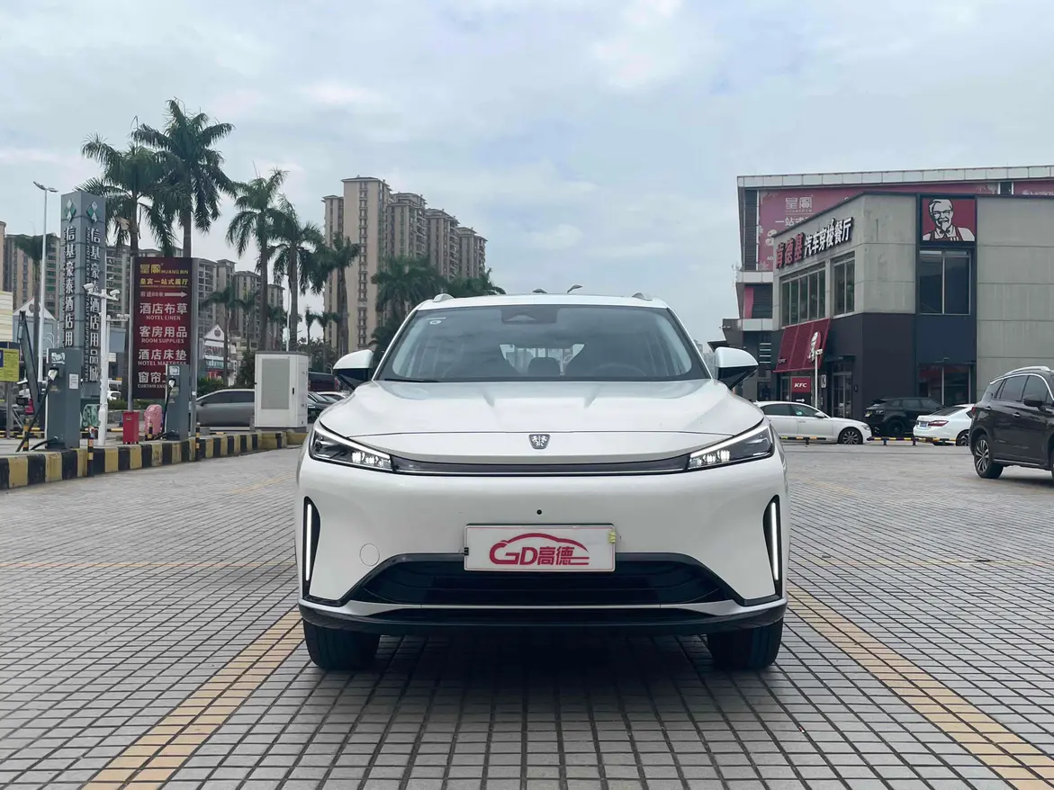 Roewe D5X DMH  из Китая