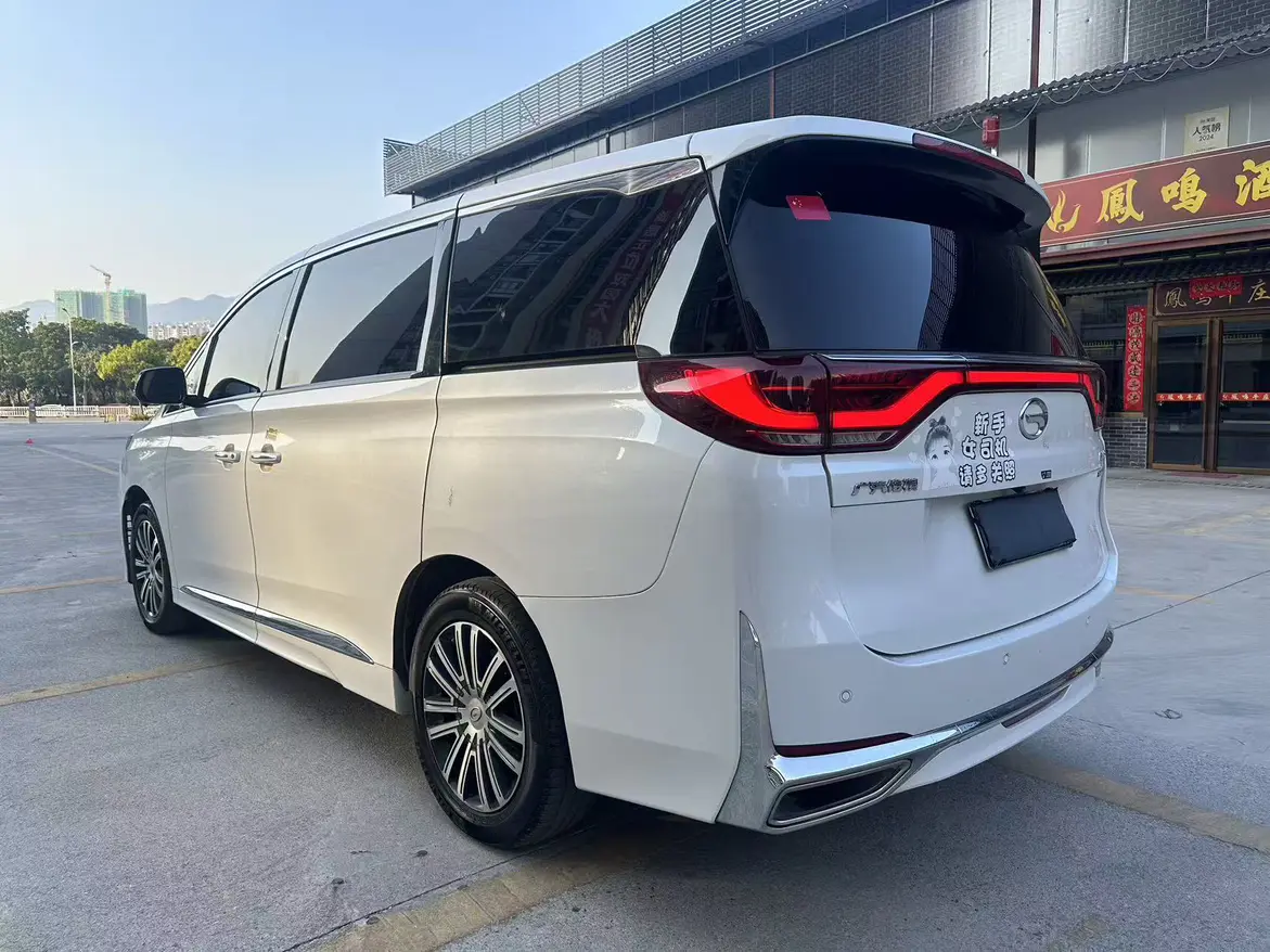 GAC Trumpchi M8  из Китая