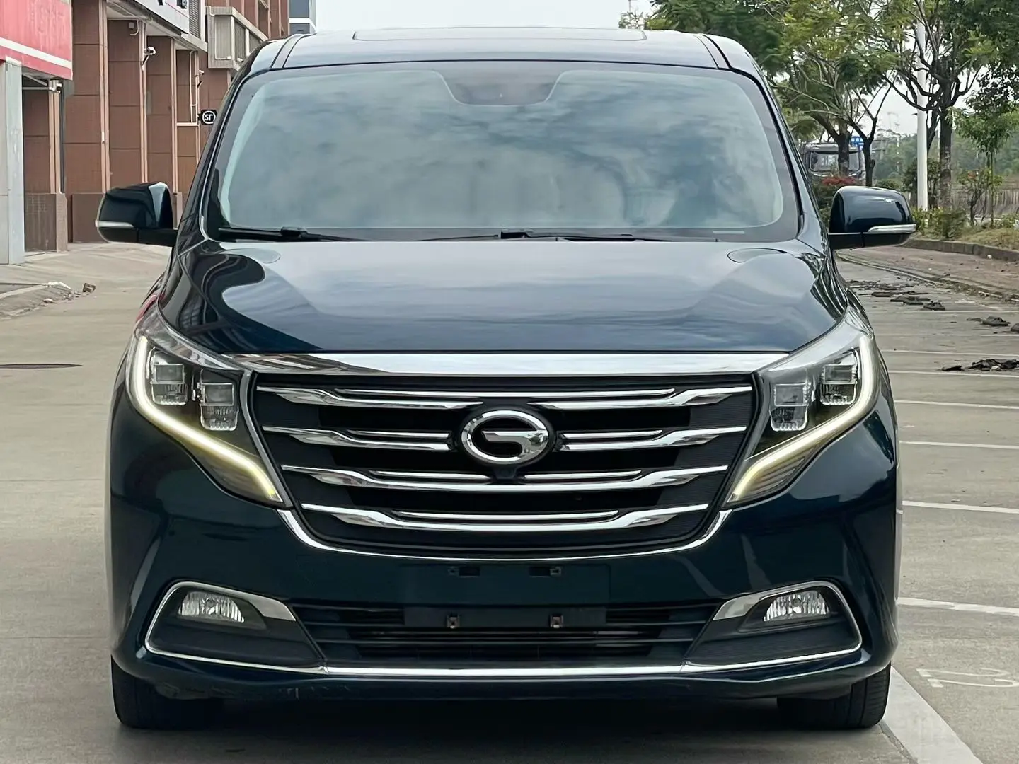 GAC Trumpchi M8  из Китая