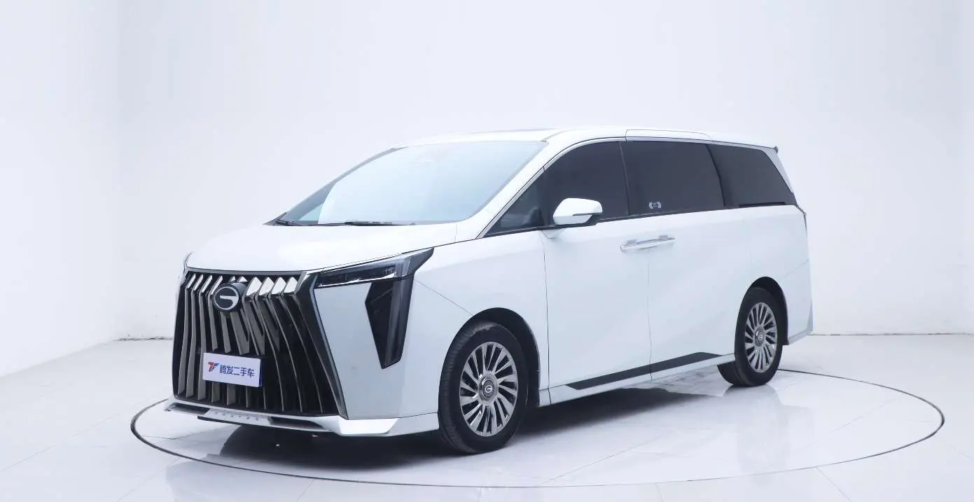 GAC Trumpchi M8  из Китая