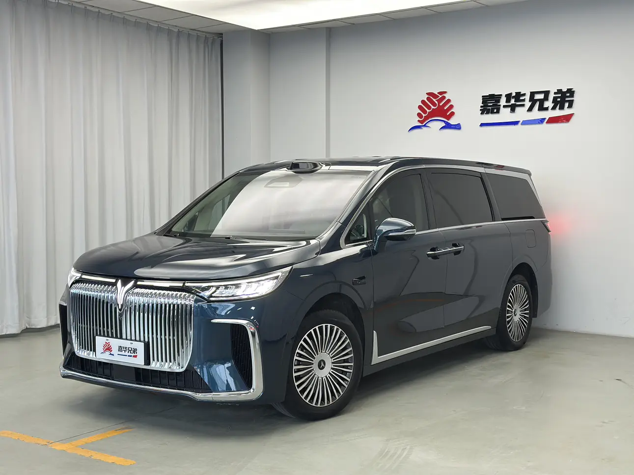 Voyah Lantu Dreamer PHEV  из Китая