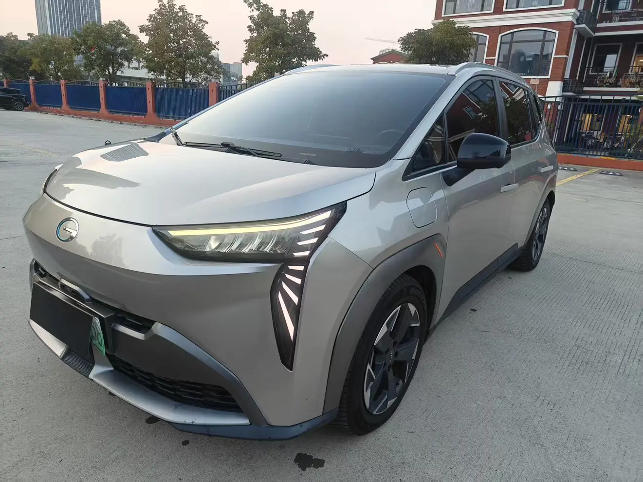 AION Y  из Китая