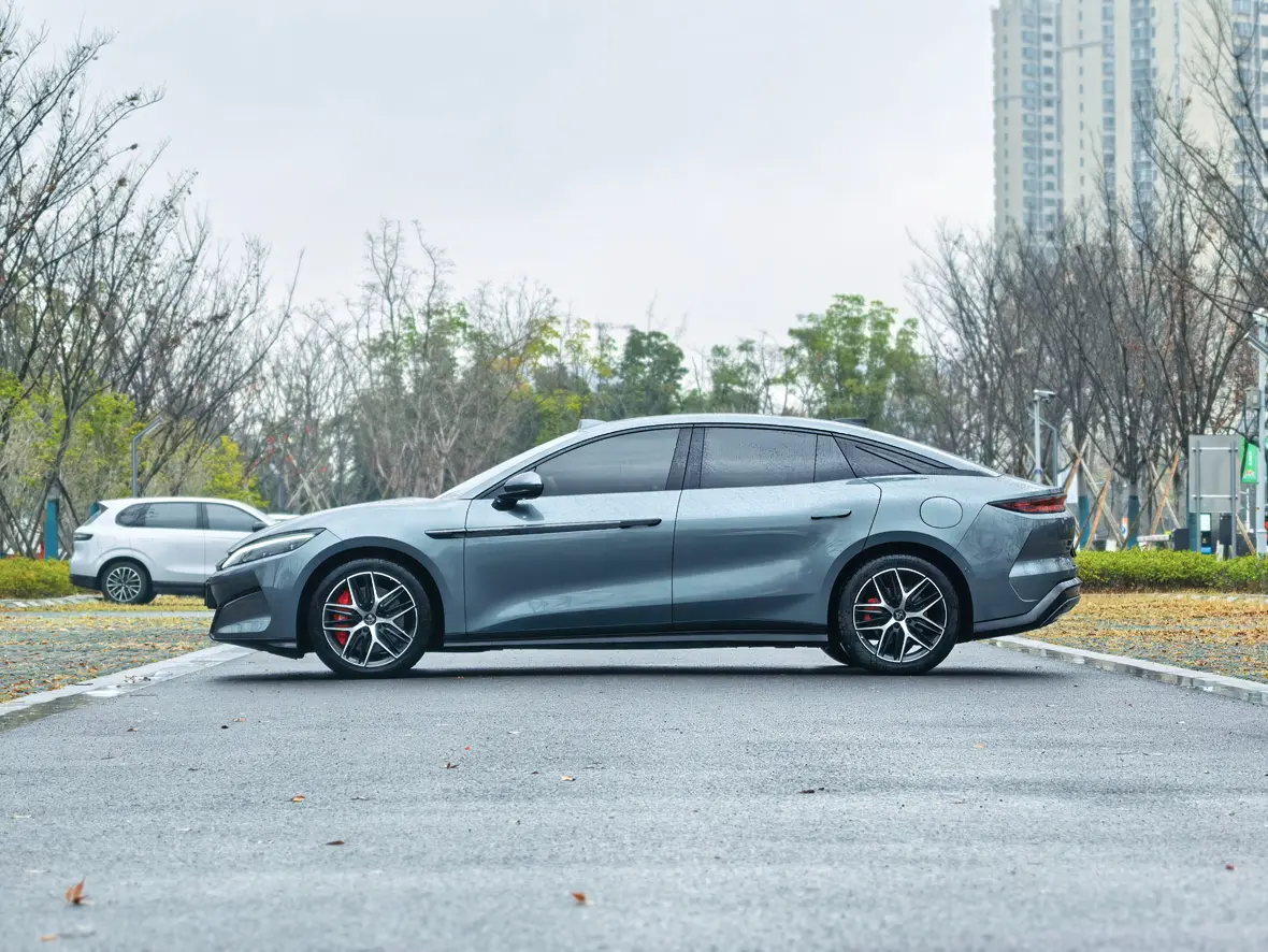 BYD Han L DM  из Китая