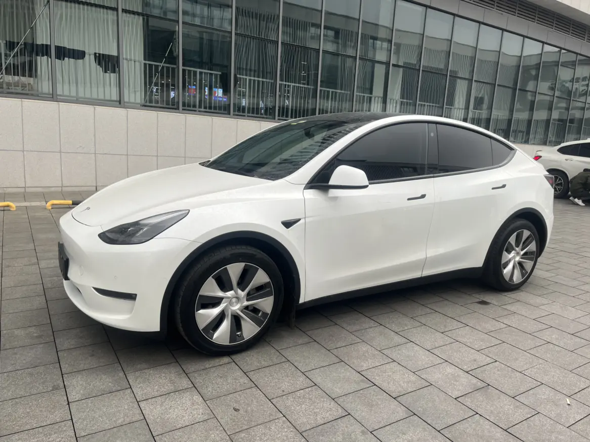 Tesla Model Y  из Китая
