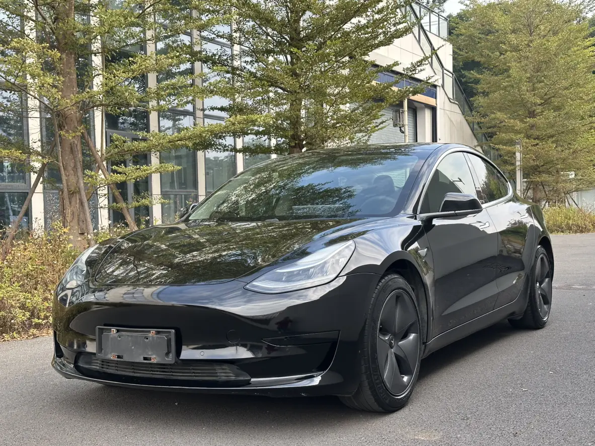 Tesla Model 3  из Китая