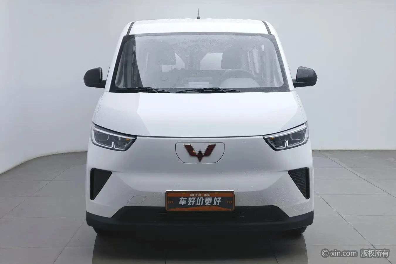 Wuling Yangguang  из Китая