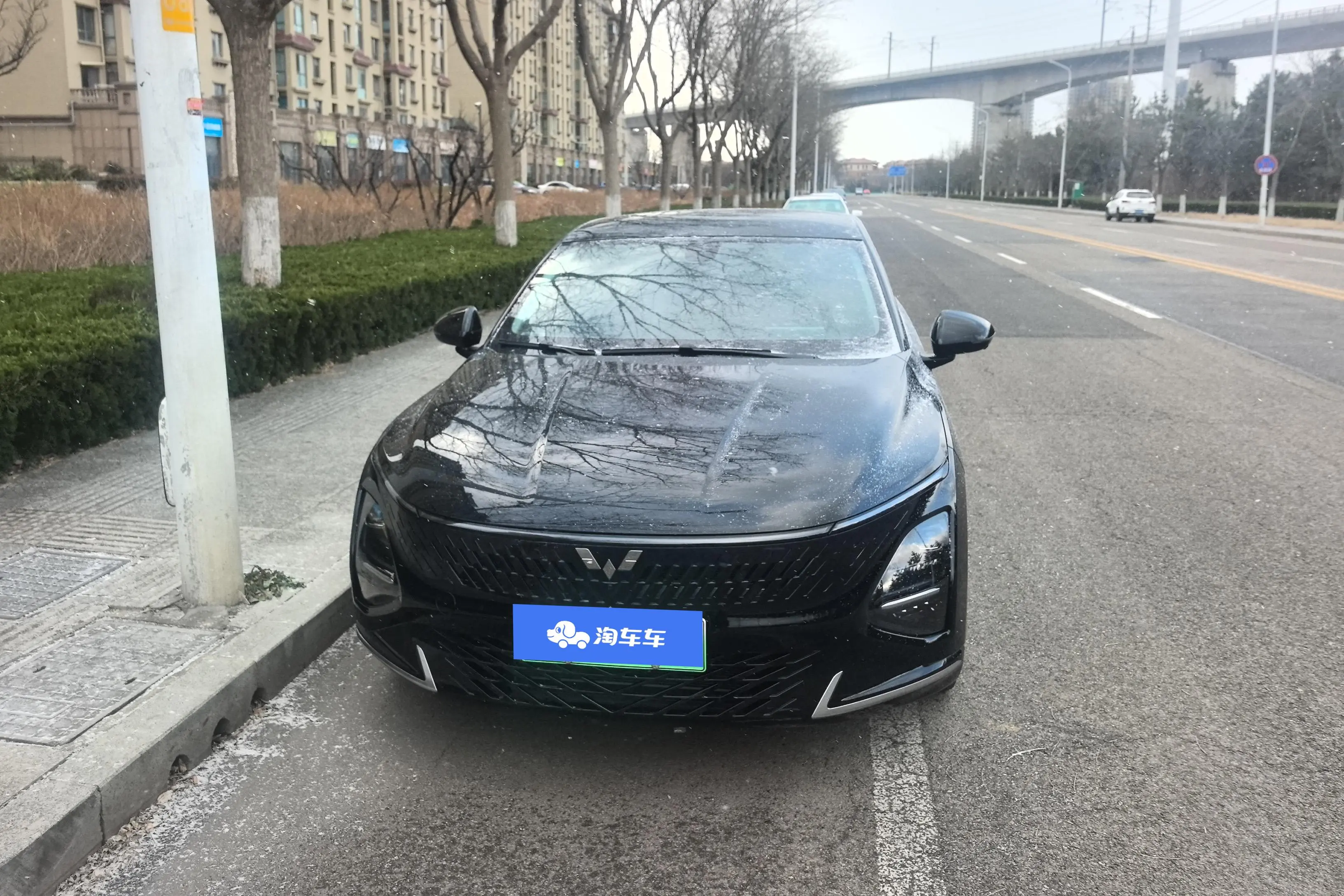 Wuling Starlight PHEV  из Китая