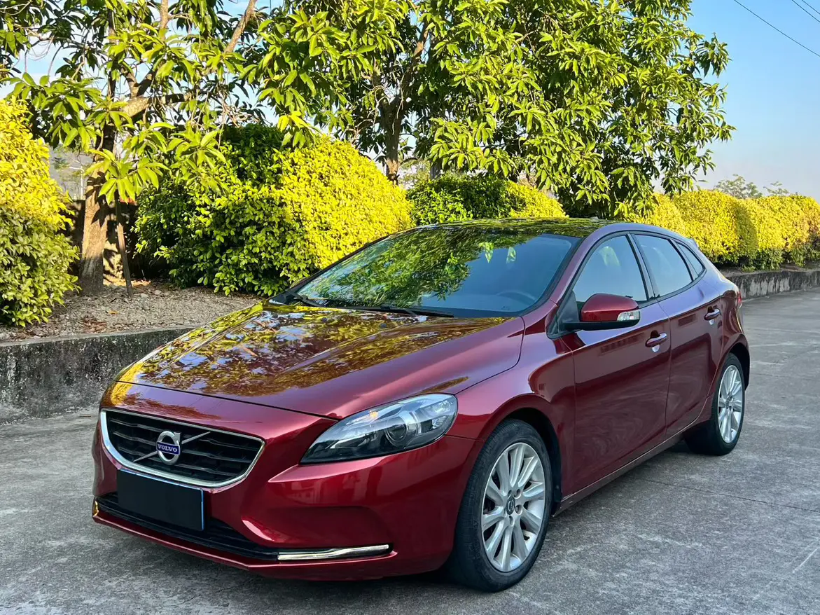 Volvo V40  из Китая