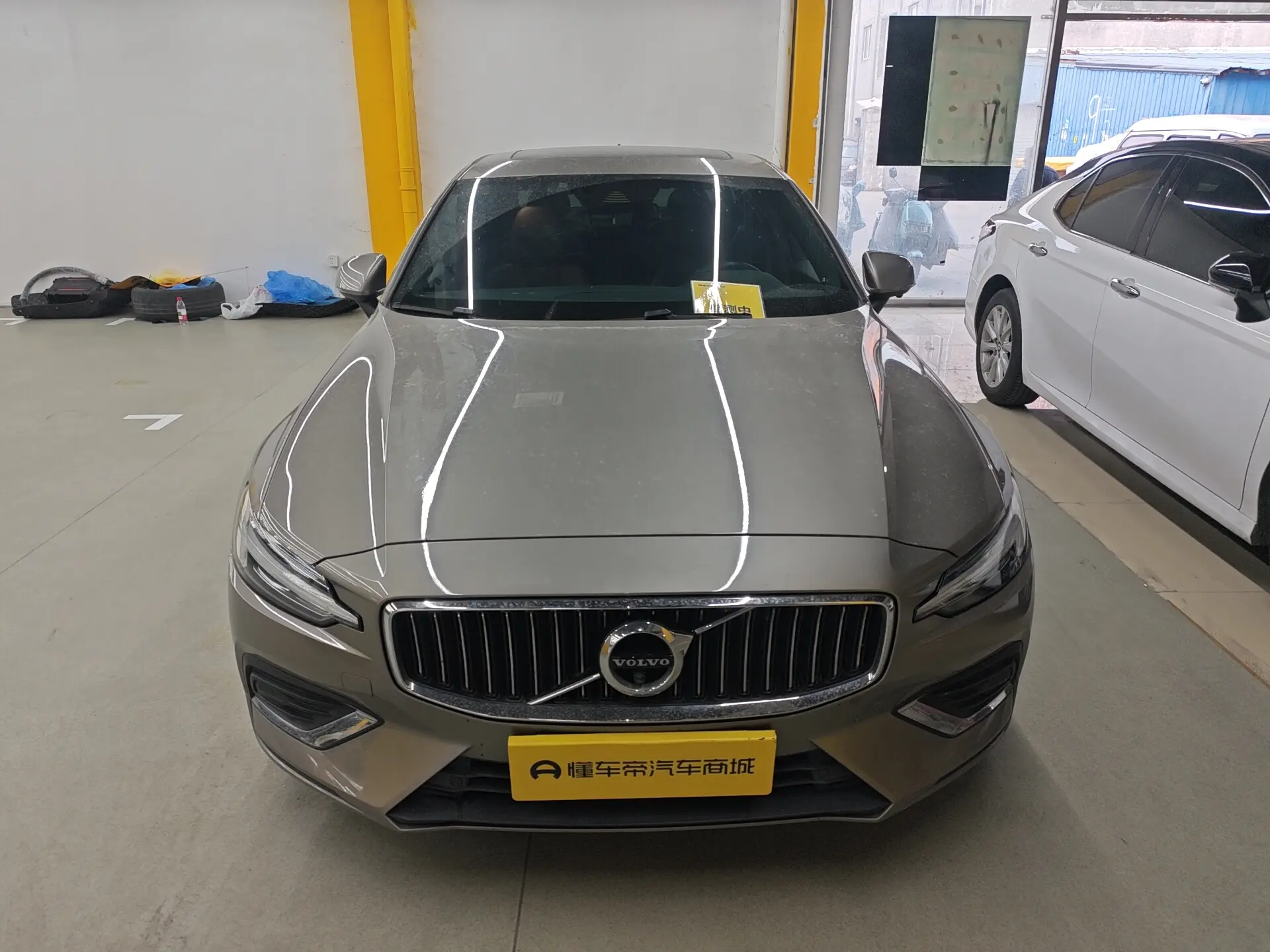 Volvo S60  из Китая