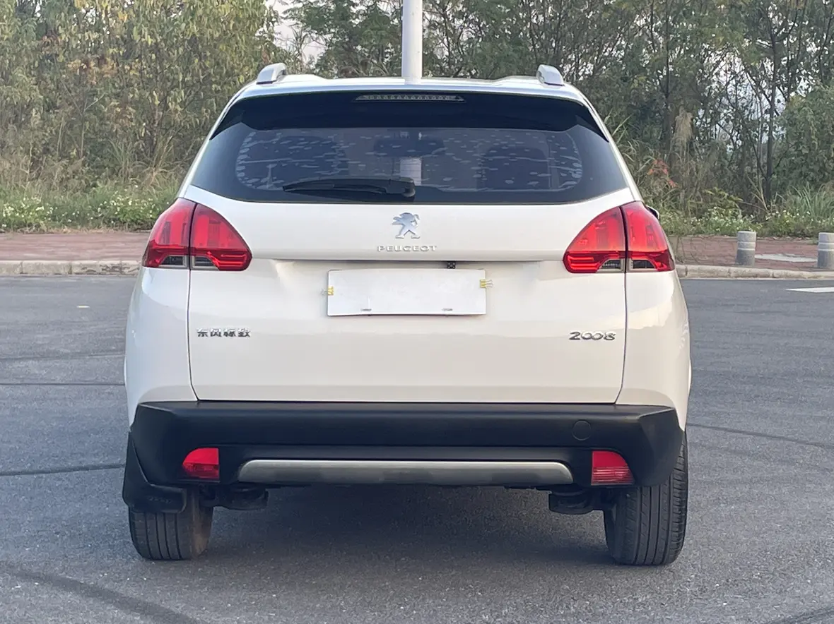 Peugeot 2008  из Китая